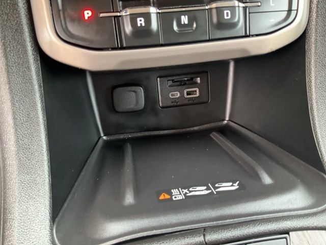 Used 2023 GMC Acadia Denali w/ Denali Technology Package image 19