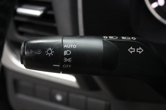 Used 2023 Nissan Rogue SV w/ SV Premium B Package image 14