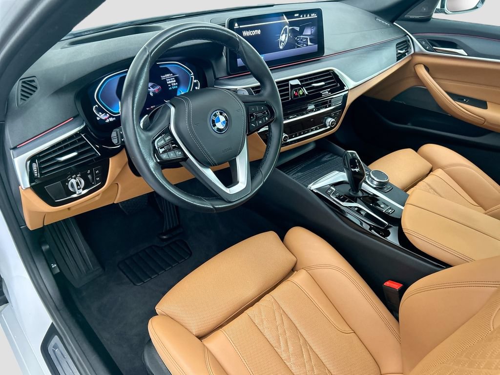 Certified 2023 BMW 530e w/ Premium Package RWD image 9