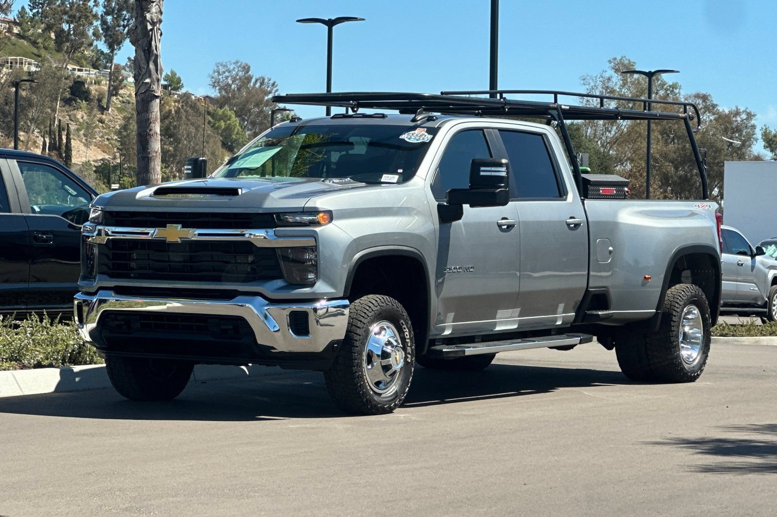 Used 2024 Chevrolet Silverado 3500 LT AWD/4WD image 8