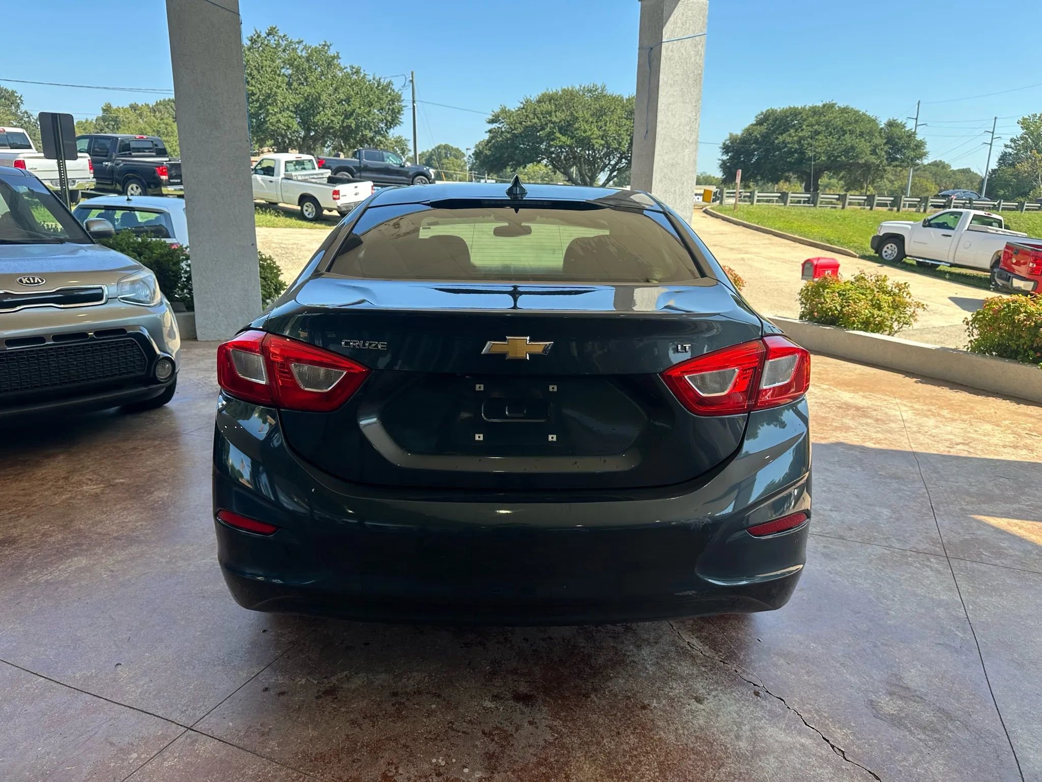 Used 2017 Chevrolet Cruze LT image 5