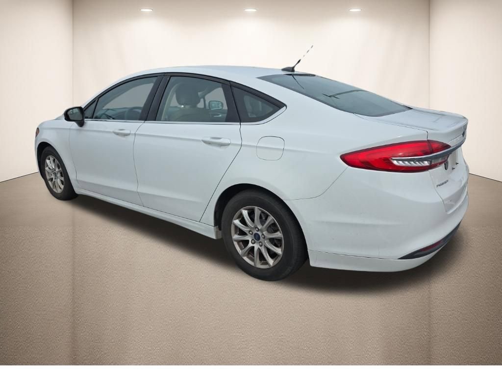 Used 2017 Ford Fusion S image 8