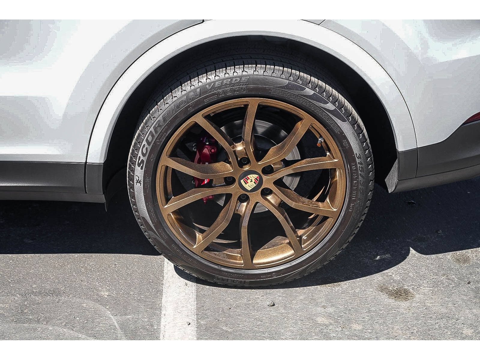 Used 2023 Porsche Cayenne Platinum Edition AWD/4WD image 10