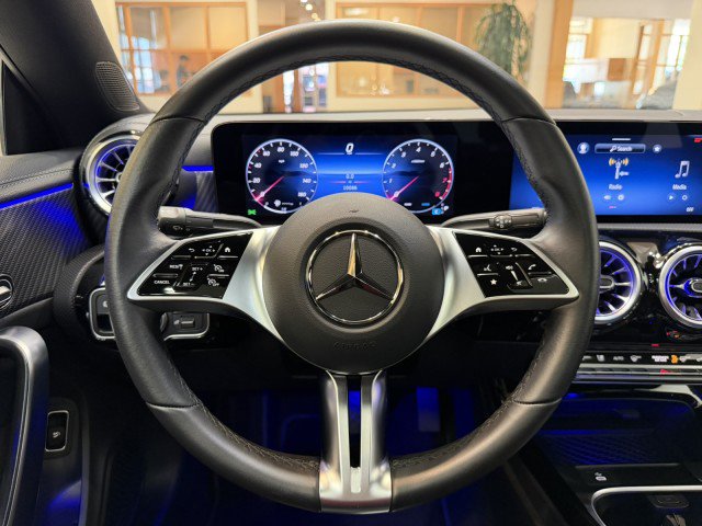 Used 2025 Mercedes-Benz CLA 250 image 8