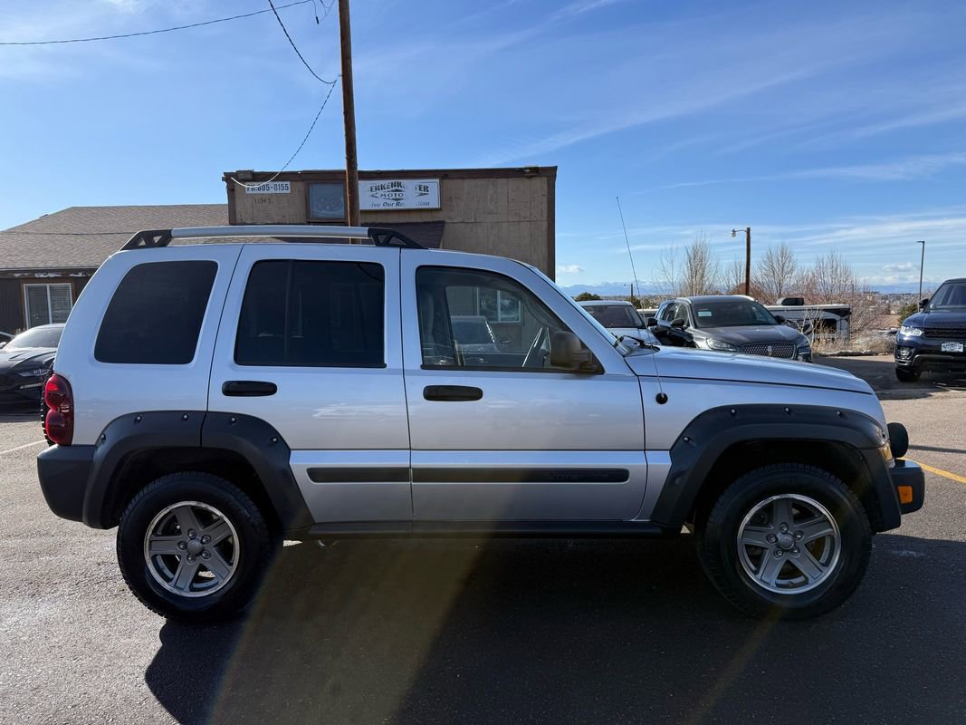 Used 2005 Jeep Liberty Renegade w/ Trailer Tow Group image 2