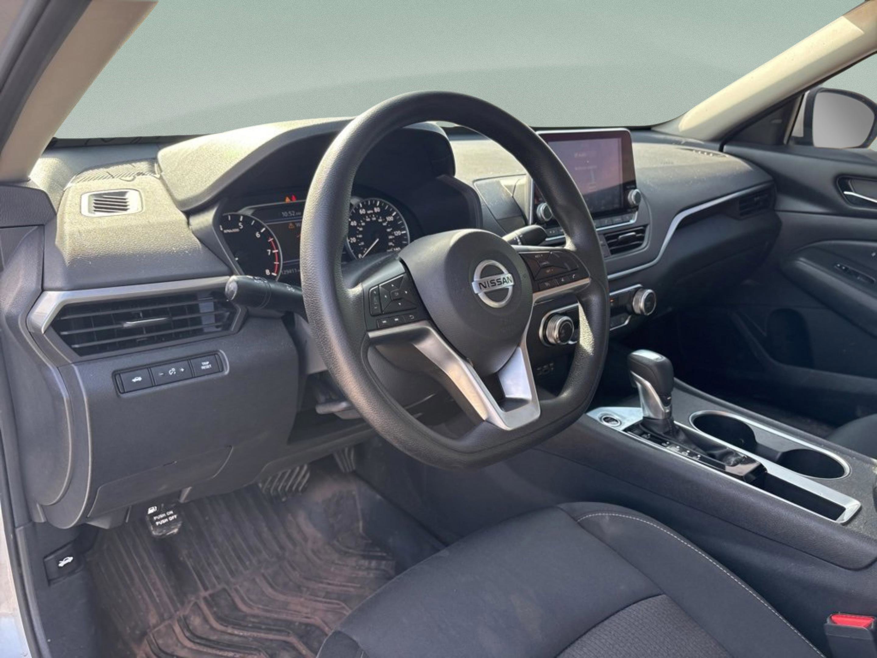 Used 2022 Nissan Altima 2.5 SV image 24