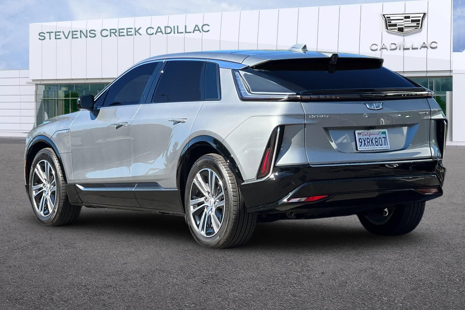 Used 2026 Cadillac Lyriq Luxury w/ LPO, Floor Liner Package RWD image 5