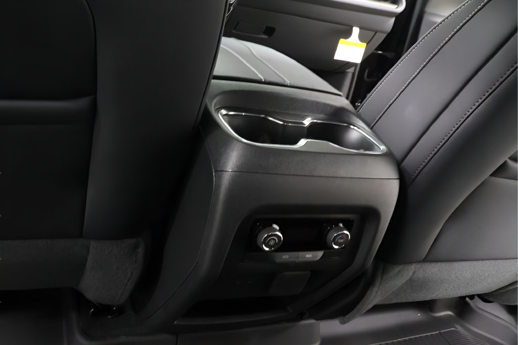 New 2026 Chevrolet Traverse LT w/ Driver Confidence Package FWD image 23