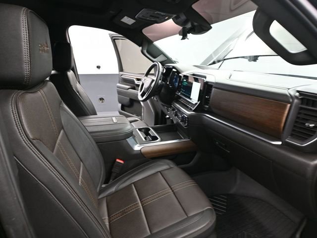 Used 2024 Chevrolet Silverado 3500 High Country w/ Technology Package image 57