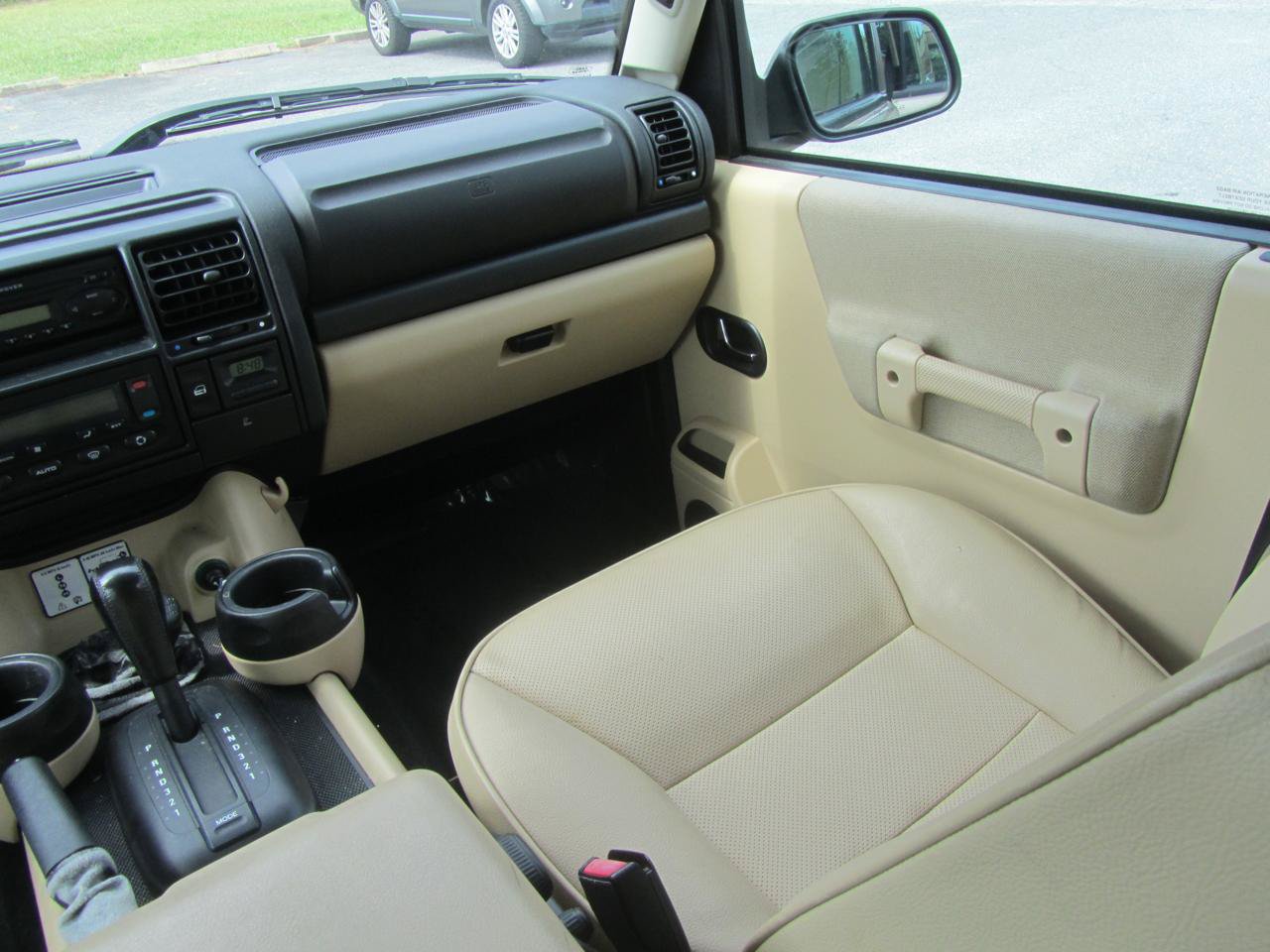Used 2004 Land Rover Discovery S7 AWD/4WD image 14
