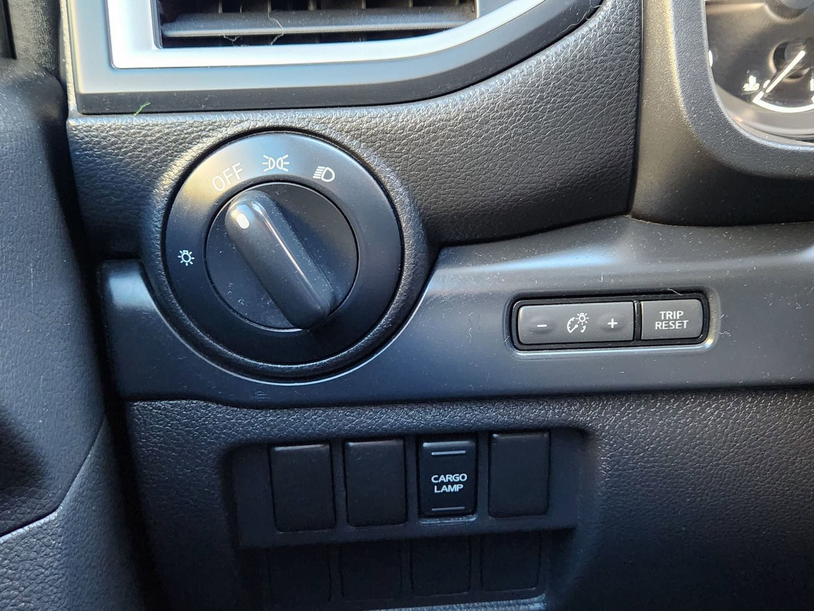 Used 2019 Nissan Titan S w/ S Utility Package image 24