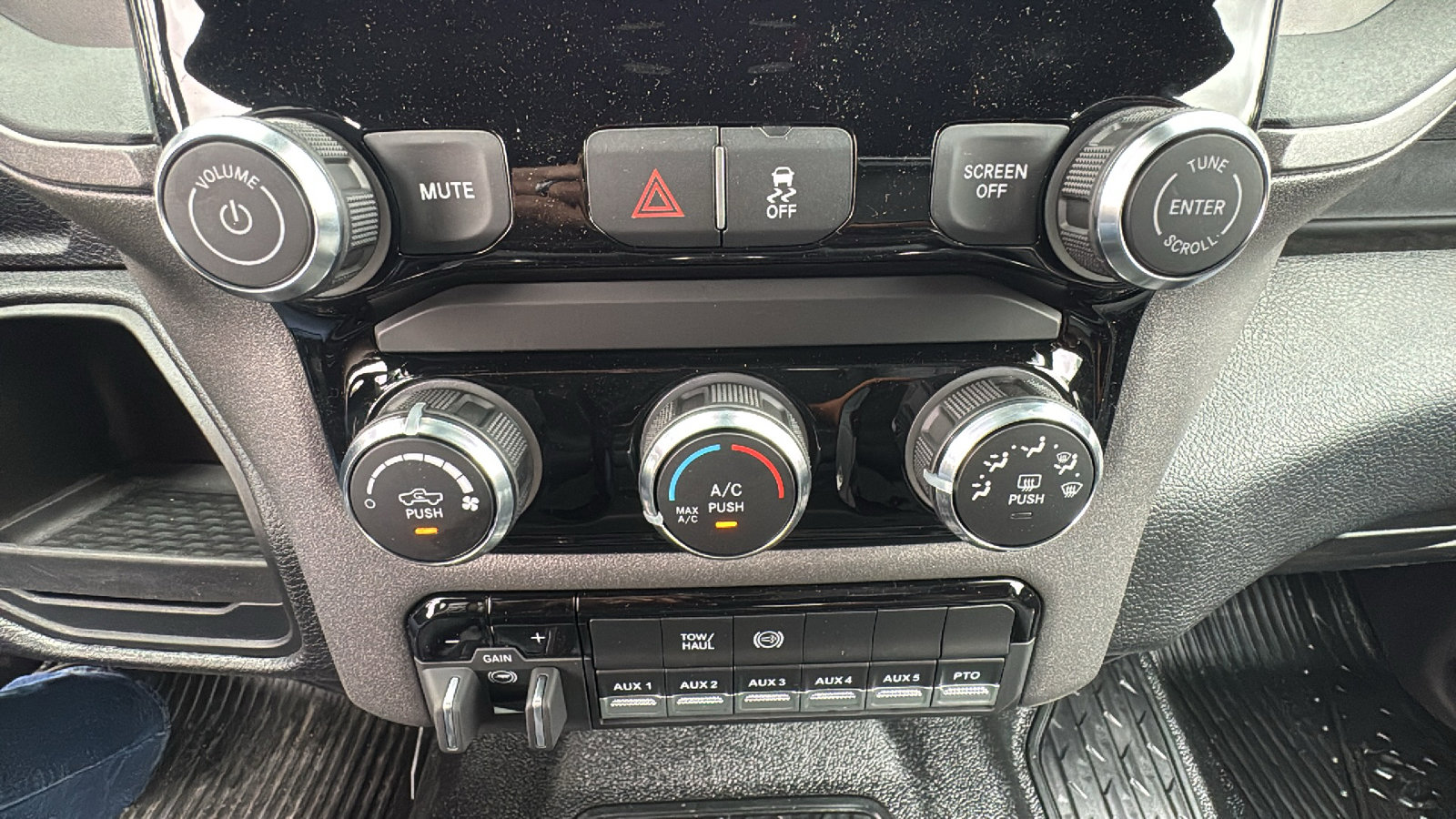 New 2026 RAM 5500 Tradesman RWD image 16