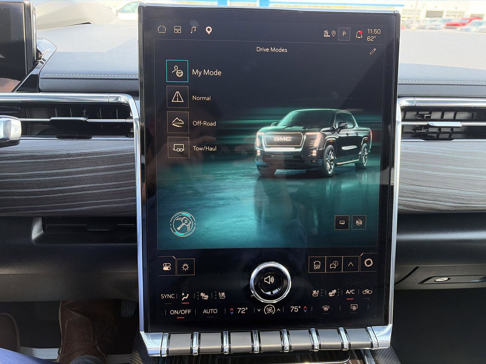Used 2025 GMC Sierra EV Denali AWD/4WD image 37