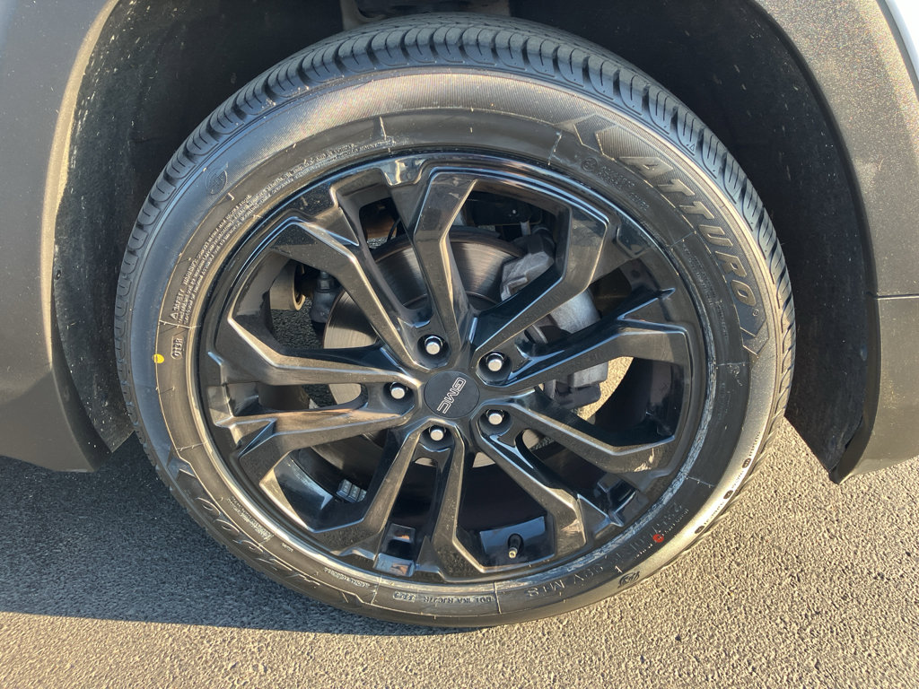 Used 2021 GMC Terrain SLE w/ Elevation Edition FWD image 10