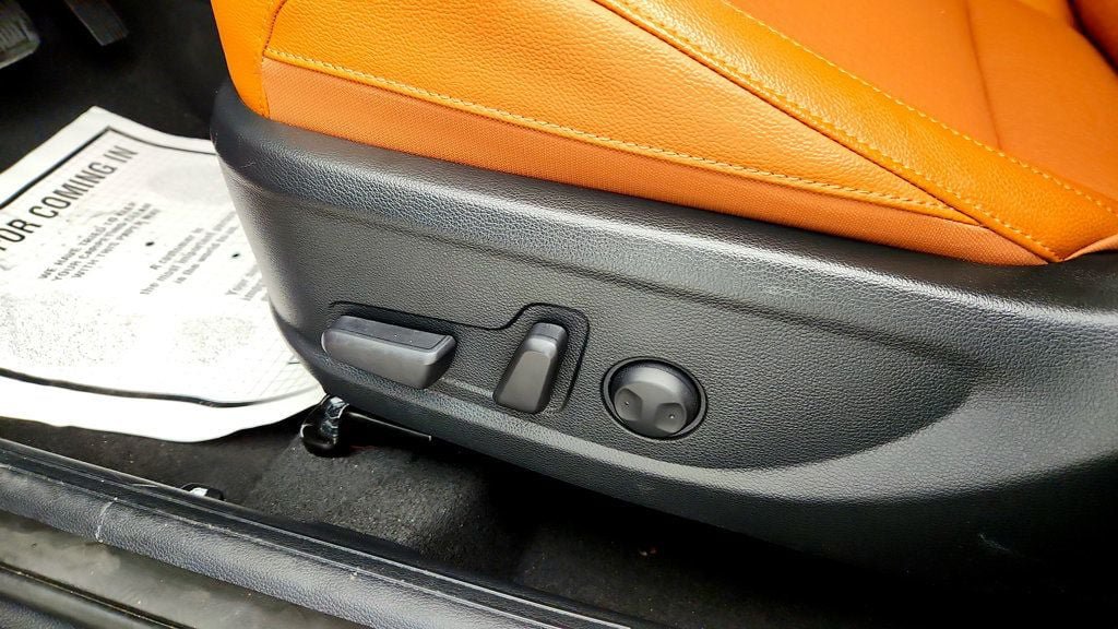 Used 2025 Kia Soul EX FWD image 11