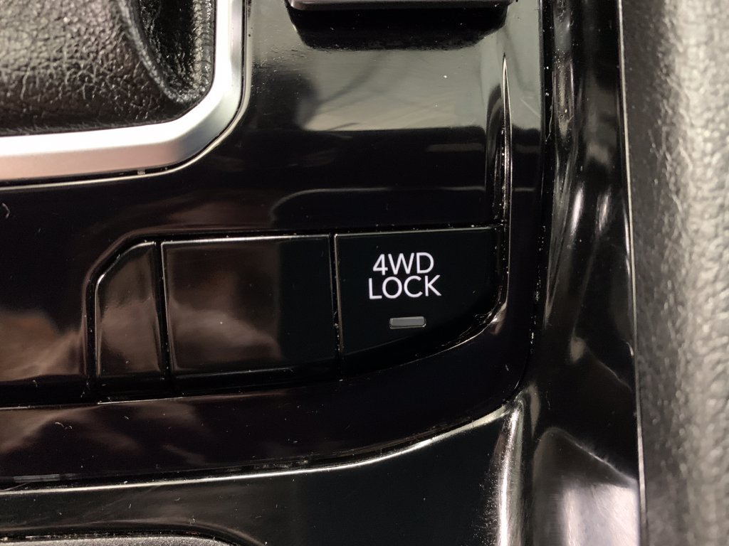 Used 2023 Jeep Compass Limited AWD/4WD image 32