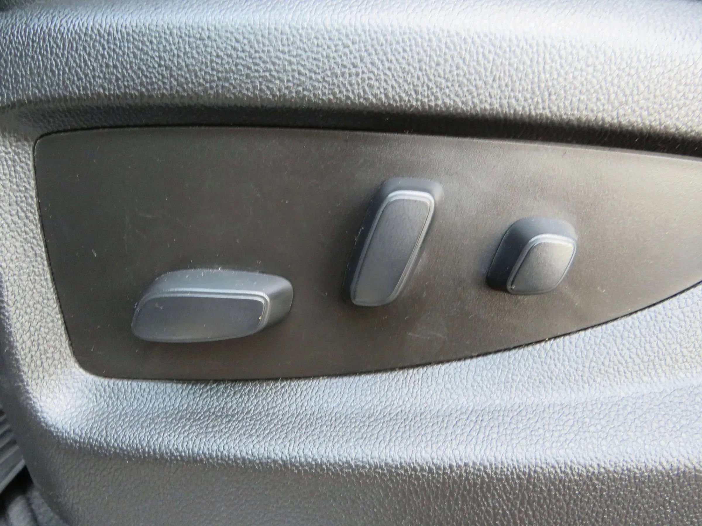 Used 2019 GMC Yukon XL SLT image 42