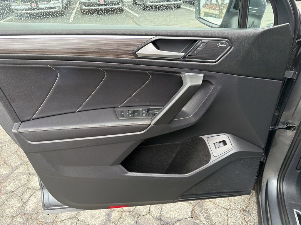 Used 2022 Volkswagen Tiguan SEL R-Line image 13