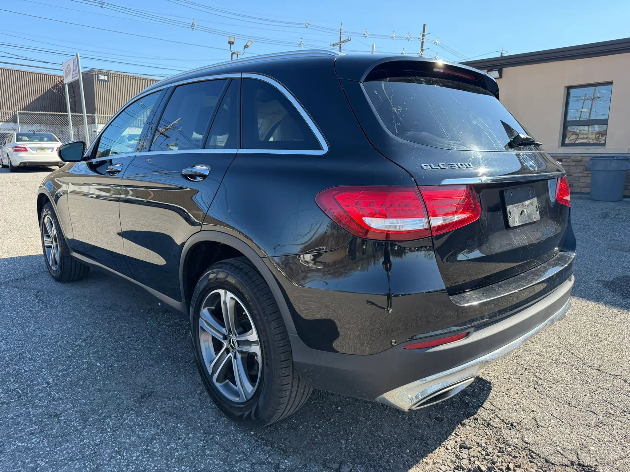 Used 2019 Mercedes-Benz GLC 300 4MATIC w/ Premium Package image 7