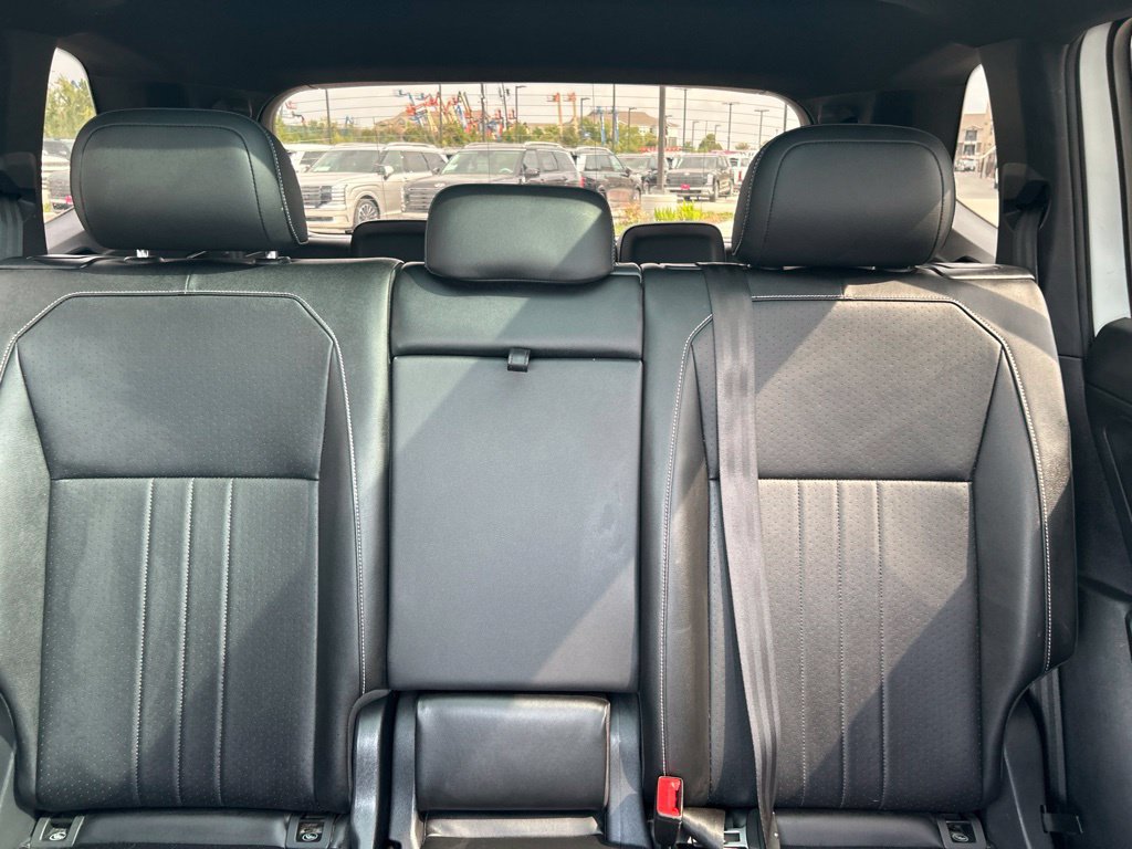 Used 2022 Volkswagen Tiguan SE R-Line FWD image 10