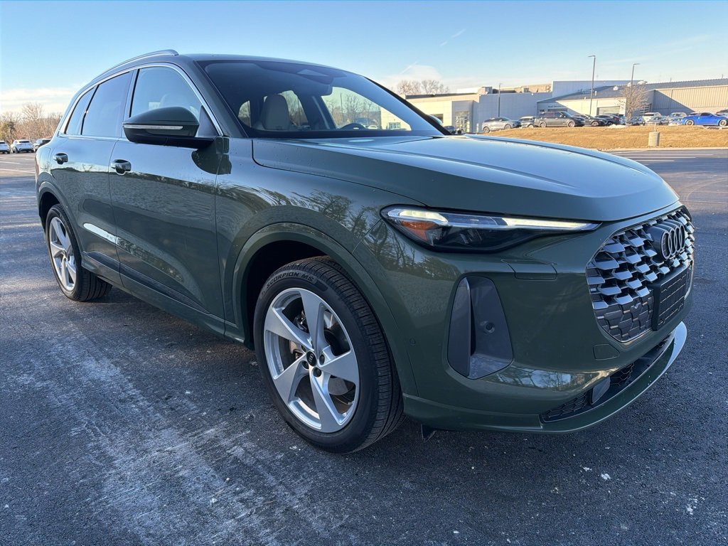 Certified 2025 Audi Q5 Prestige image 6