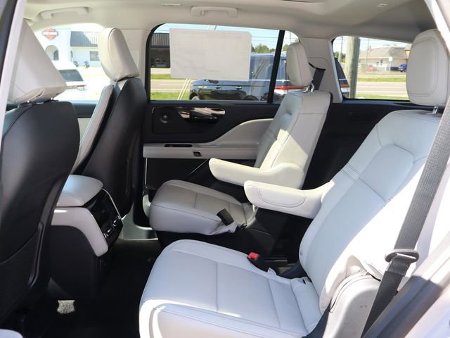New 2025 Lincoln Aviator 2WD w/ Equipment Group 101A image 7