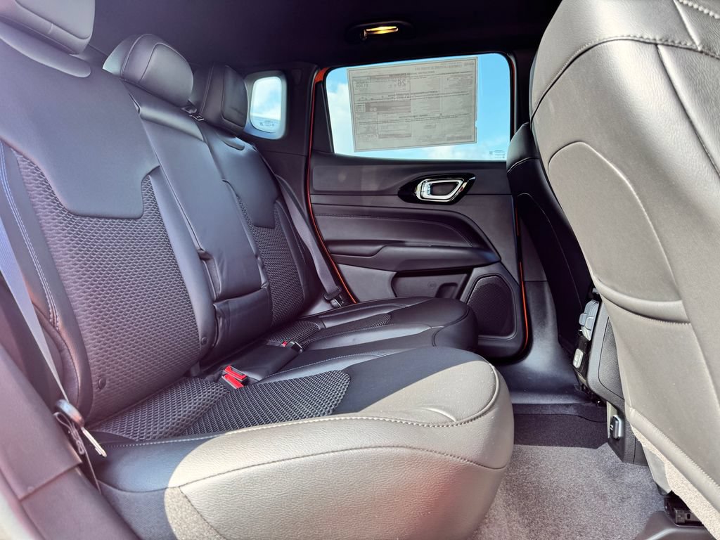 New 2026 Jeep Compass Latitude AWD/4WD image 12