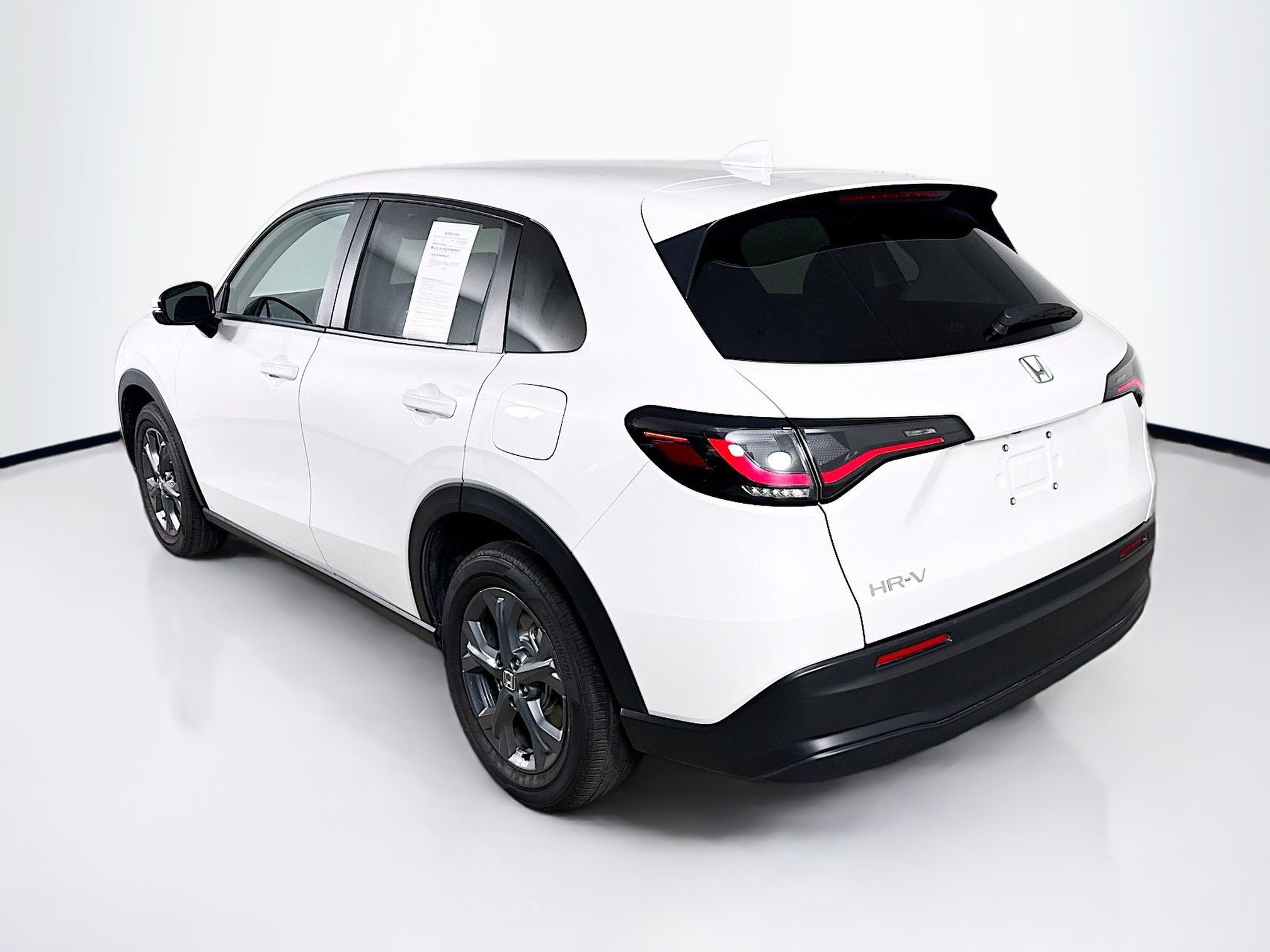 Certified 2026 Honda HR-V LX image 28
