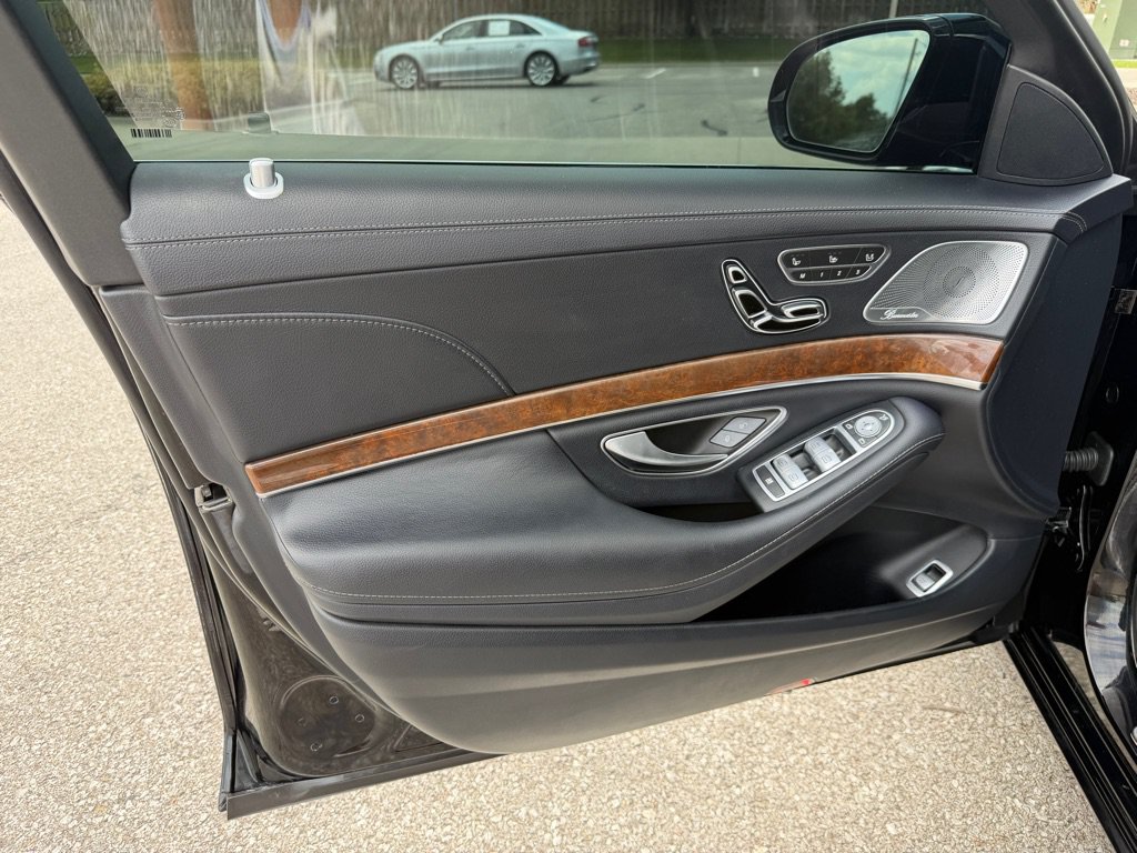 Used 2015 Mercedes-Benz S 550 Sedan image 12