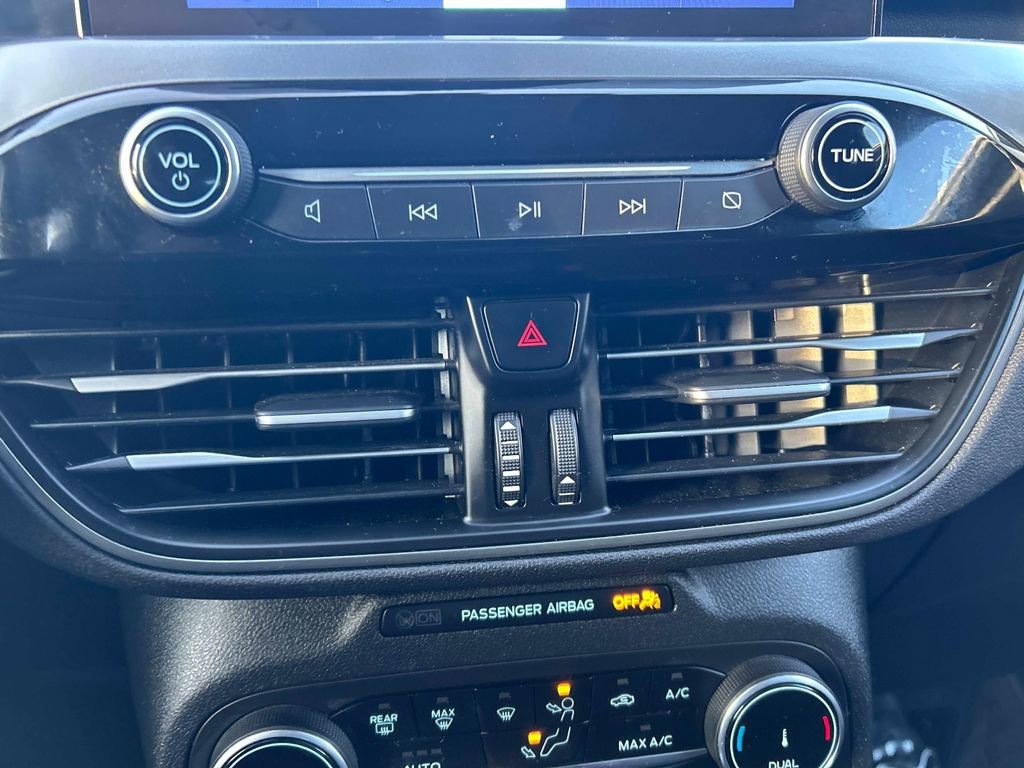 Used 2025 Ford Escape Active image 30