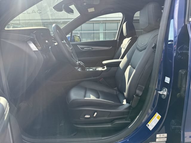 Certified 2024 Cadillac XT6 Luxury w/ LPO, Floor Liner Package AWD/4WD image 9