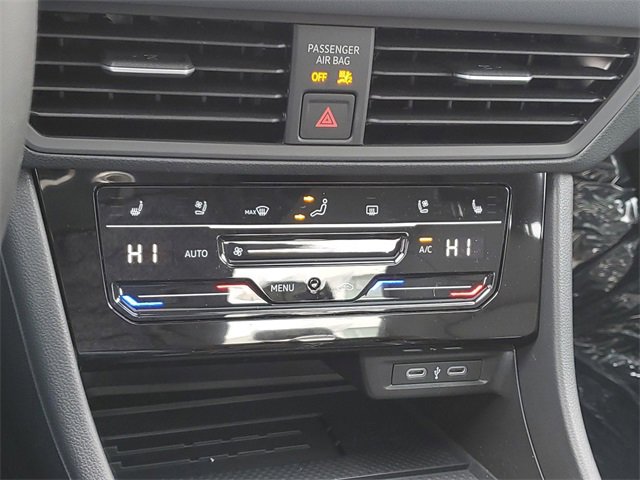 New 2025 Volkswagen Jetta SEL image 32