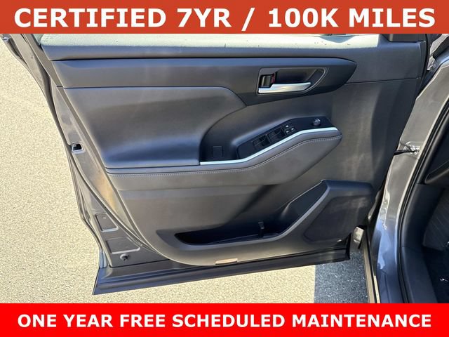 Used 2023 Toyota Highlander XLE AWD/4WD image 13