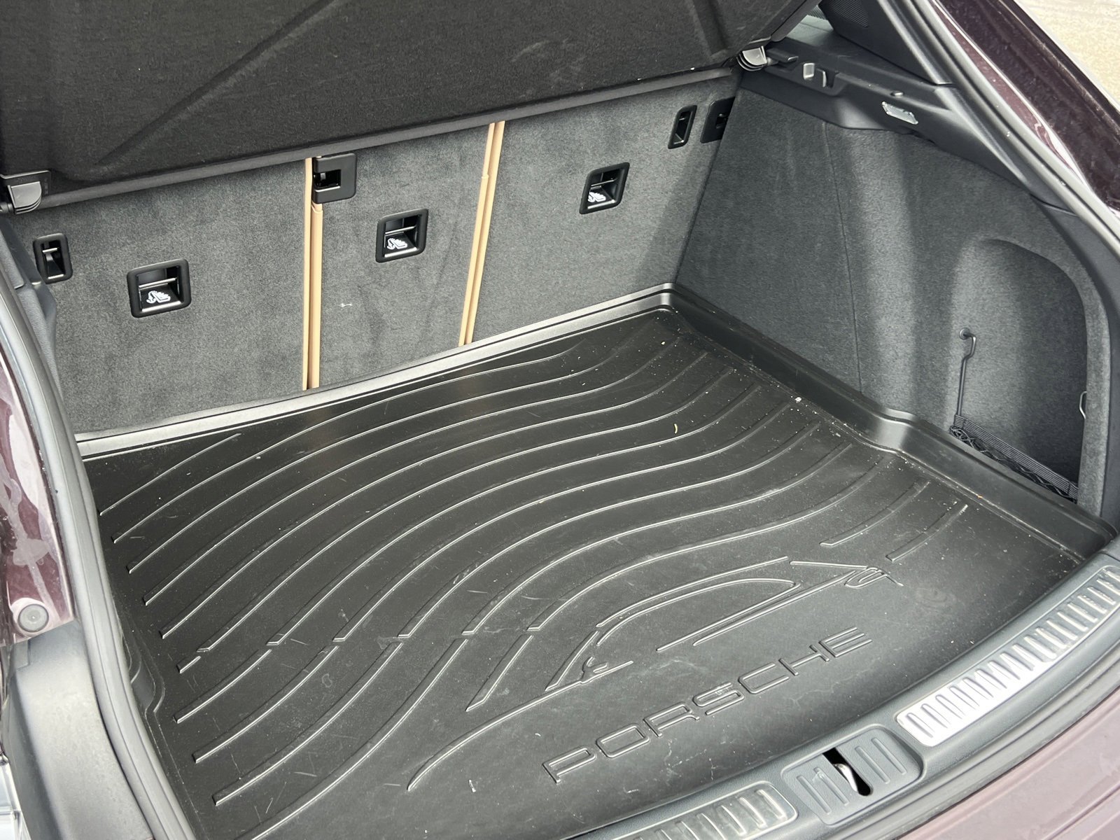 Certified 2025 Porsche Macan image 19