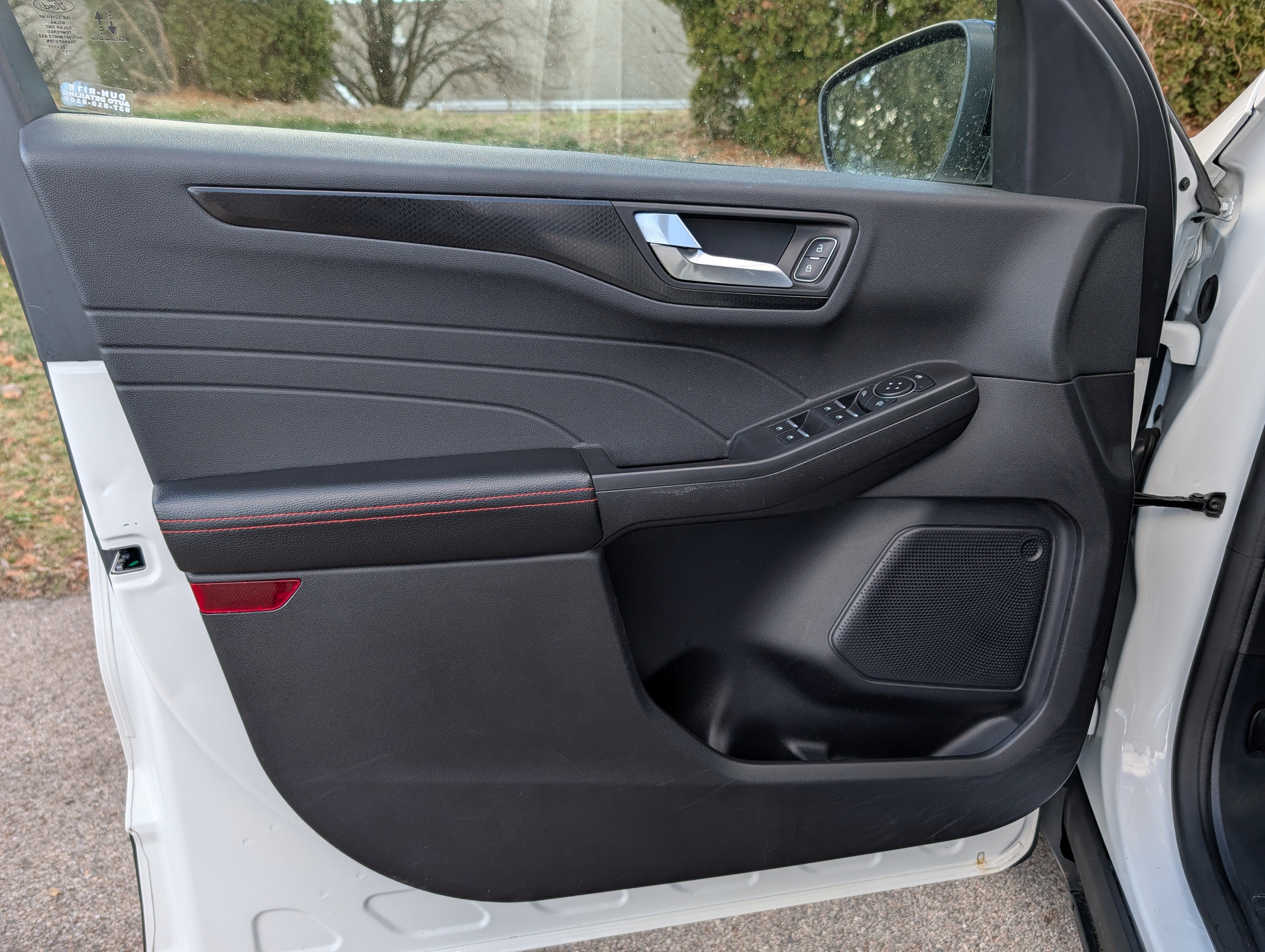 Used 2022 Ford Escape SEL w/ SEL Stealth AWD Package image 32