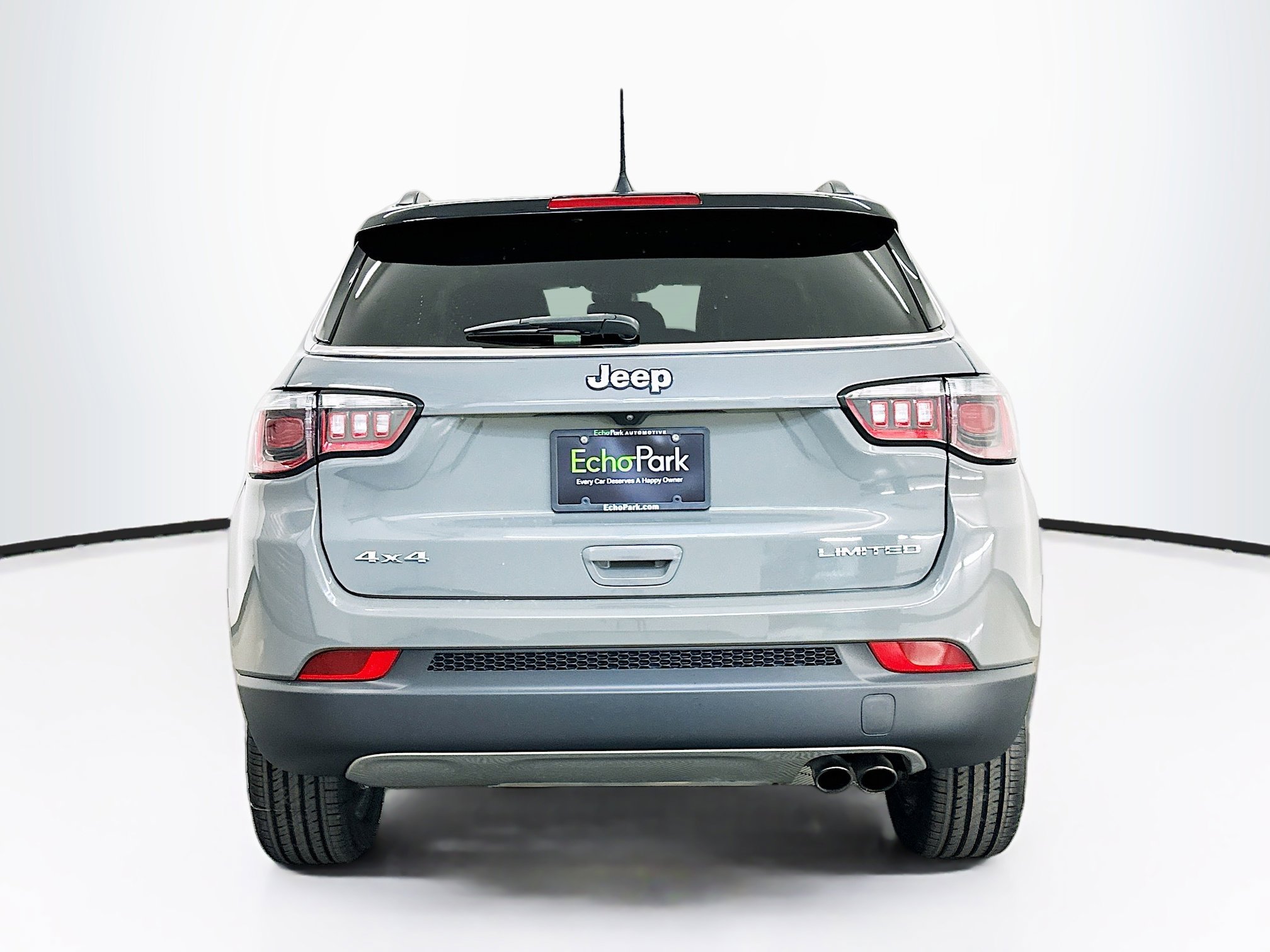 Used 2022 Jeep Compass Limited image 7