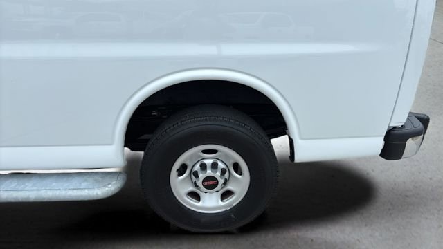 Used 2024 GMC Savana 2500 w/ Driver Convenience Package RWD image 33