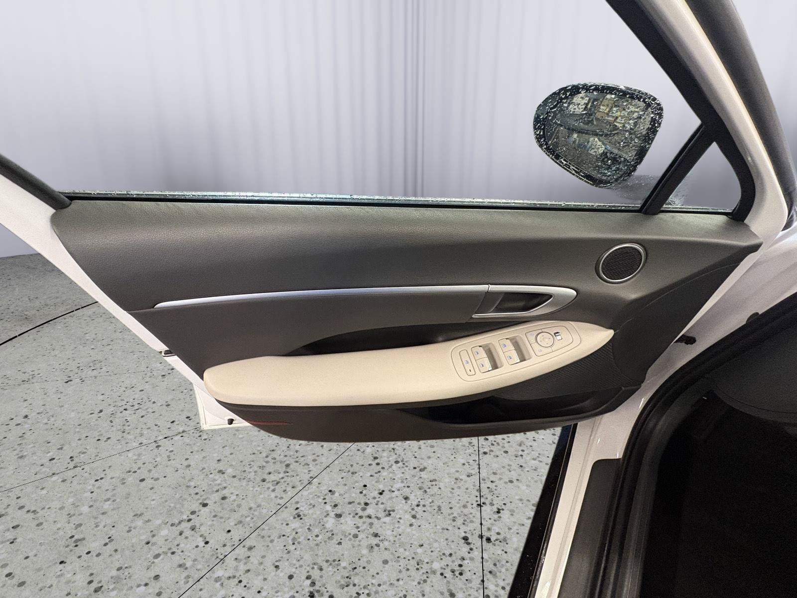 Used 2025 Hyundai Sonata SEL FWD image 22