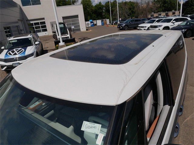 New 2025 Volkswagen ID. Buzz 1st Edition image 6