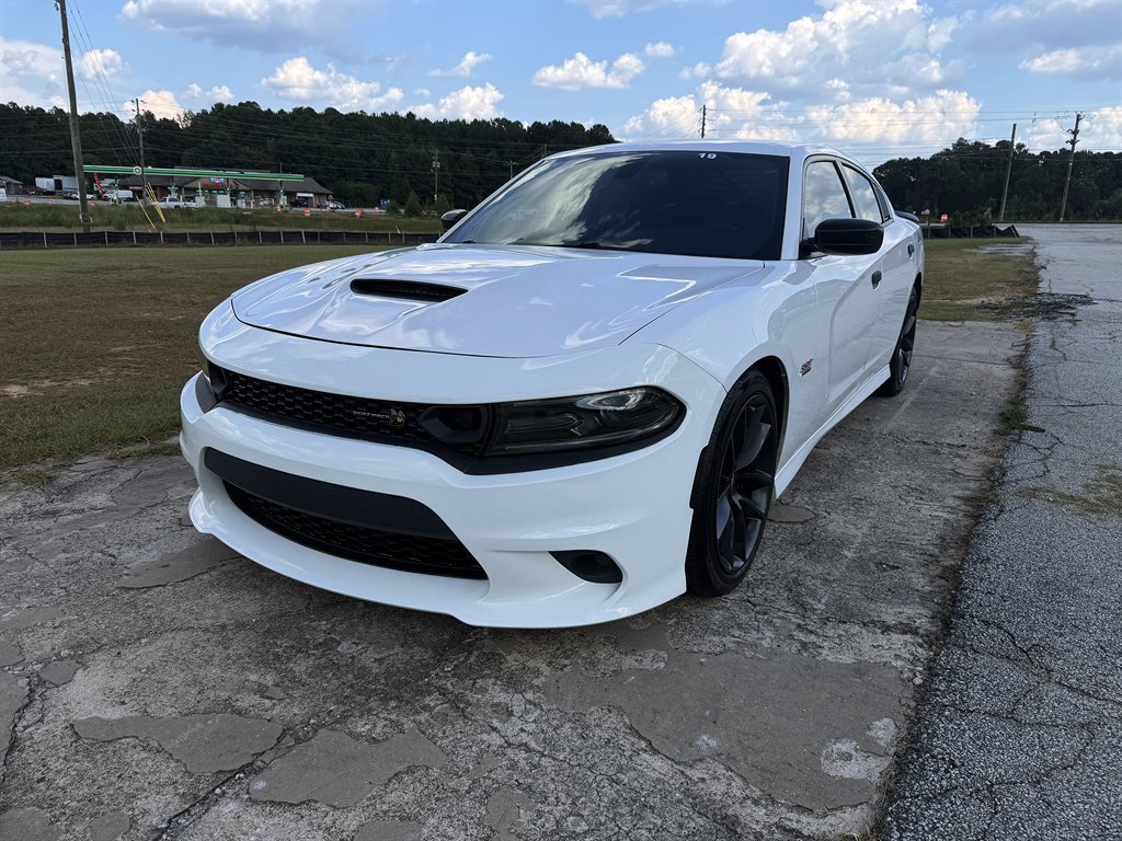Used 2019 Dodge Charger Scat Pack RWD image 1
