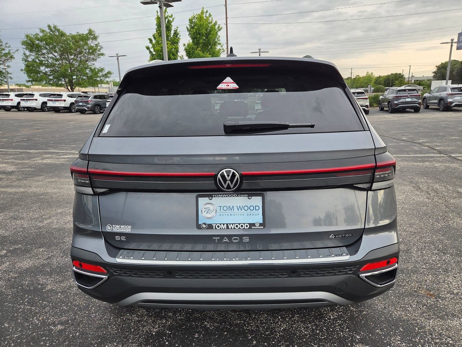 New 2026 Volkswagen Taos SE AWD/4WD image 8