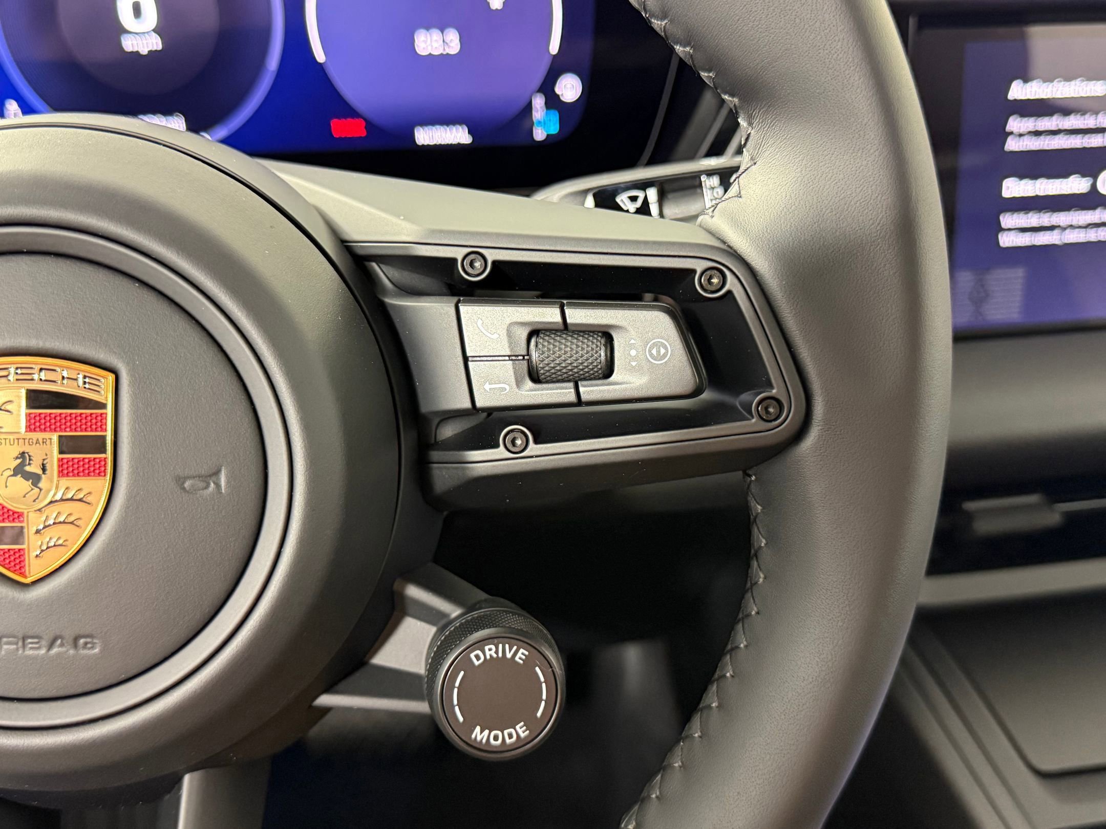 New 2025 Porsche Macan Electric image 20