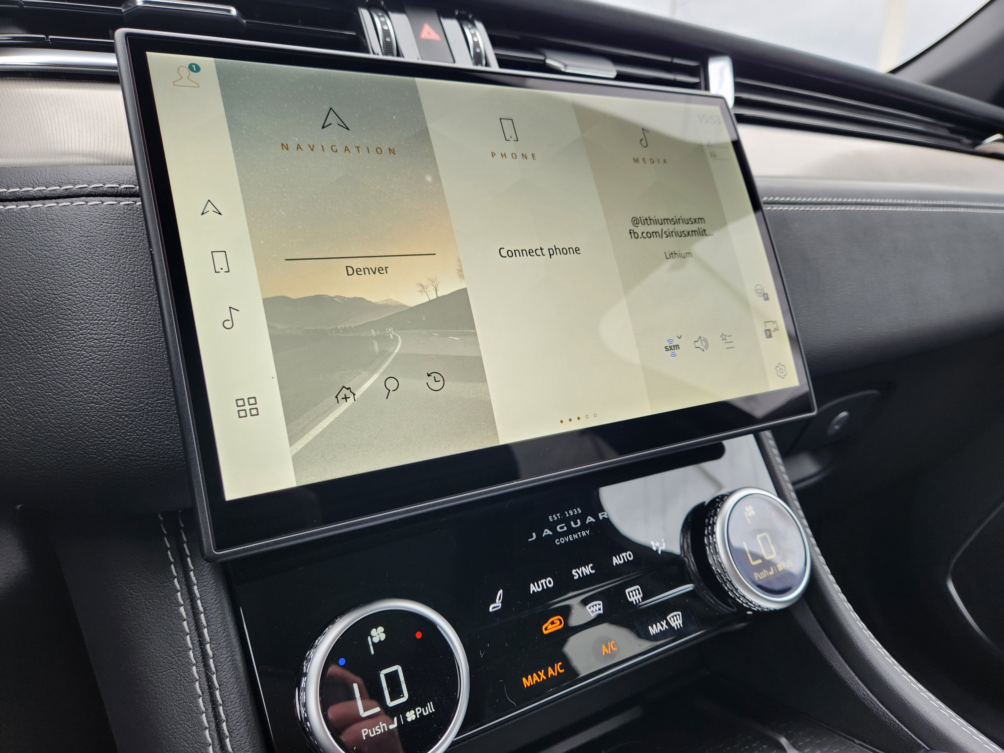 New 2026 Jaguar F-PACE R-Dynamic S image 10