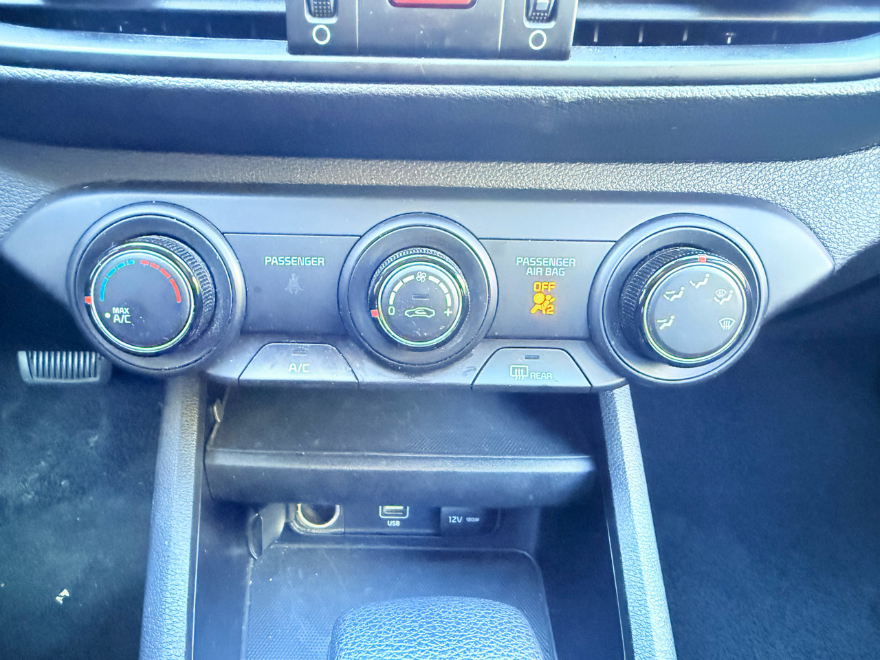 Used 2023 Kia Forte LXS image 19