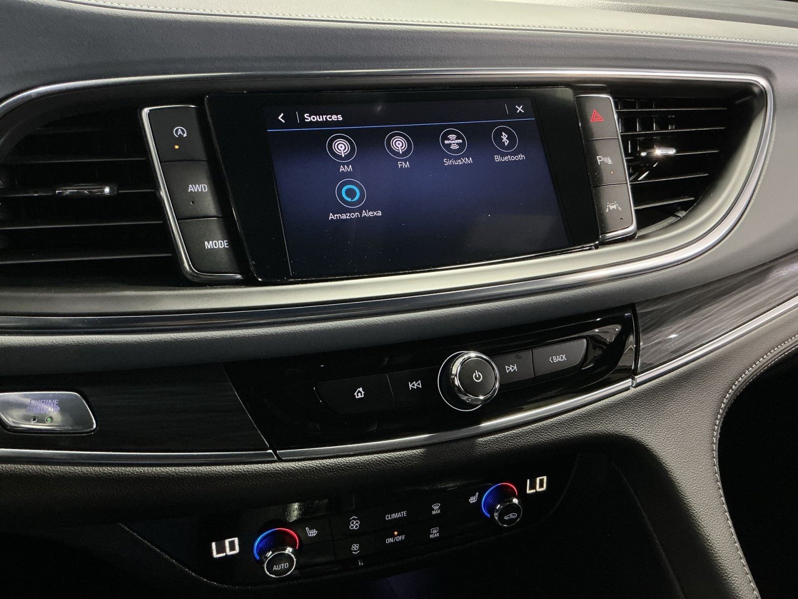 Used 2024 Buick Enclave Essence w/ Experience Buick Package AWD/4WD image 19