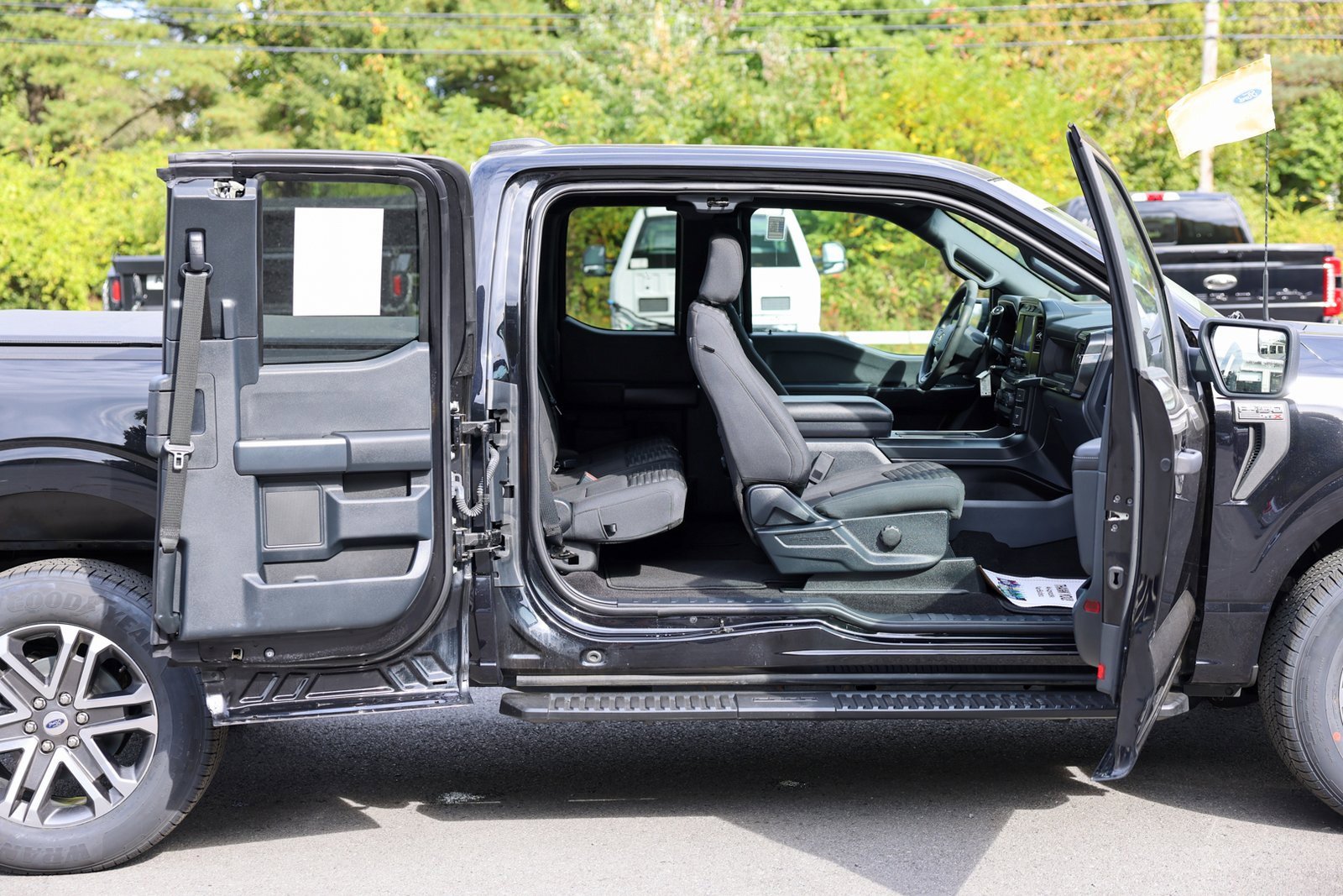 Certified 2022 Ford F150 XL w/ STX Appearance Package image 13