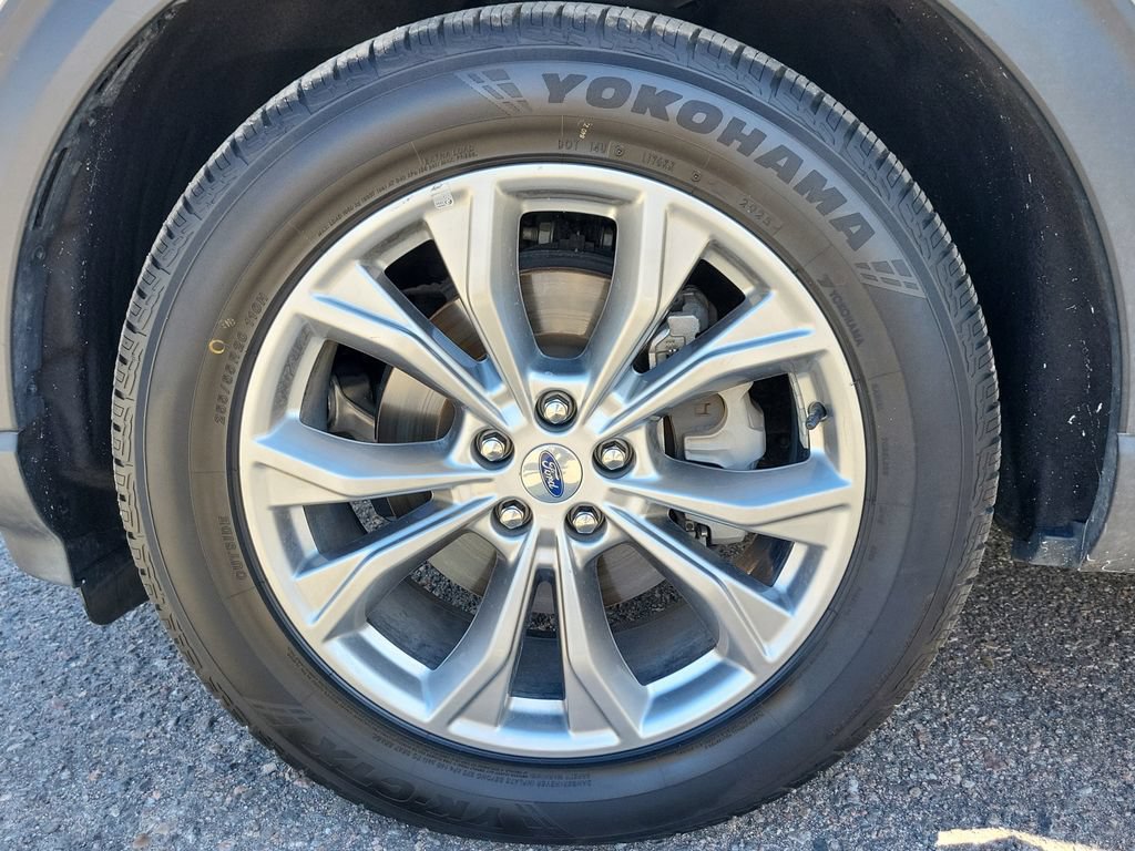 Used 2022 Ford Explorer XLT w/ Equipment Group 202A RWD image 17