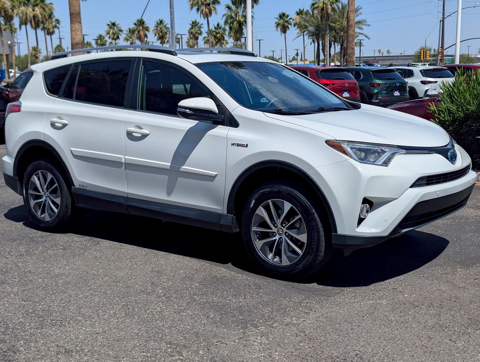 Used 2017 Toyota RAV4 XLE w/ Convenience Package AWD/4WD image 1