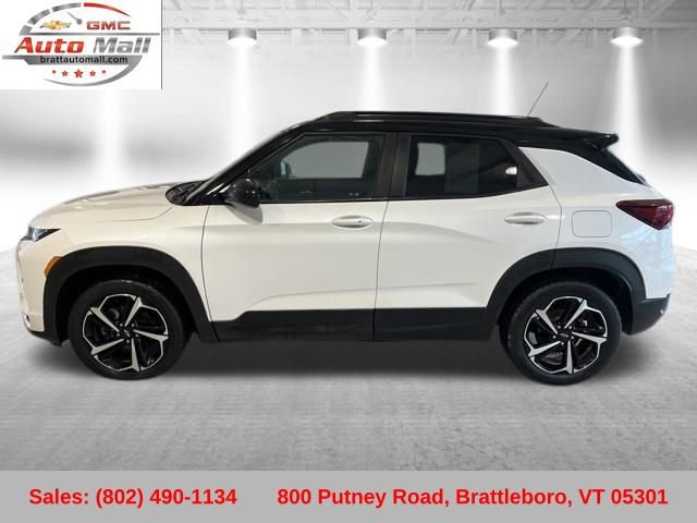 Used 2021 Chevrolet TrailBlazer RS w/ Sun and Liftgate Package image 2