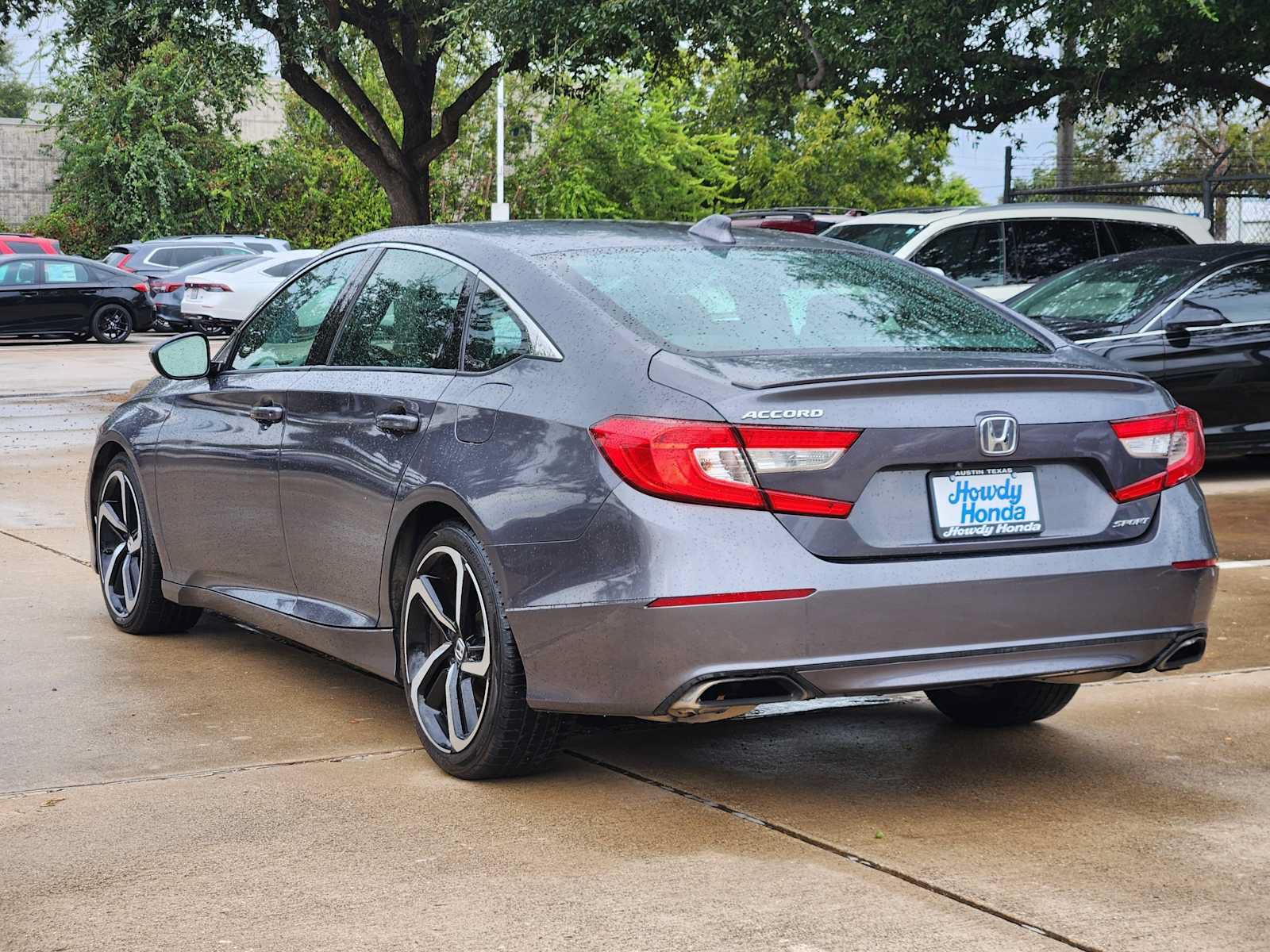 Used 2018 Honda Accord Sport image 5